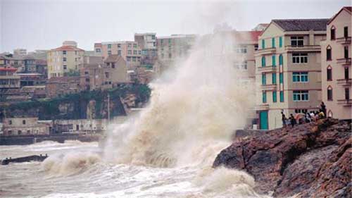 扛起臺風(fēng)的重任 看那些高層建筑情況！